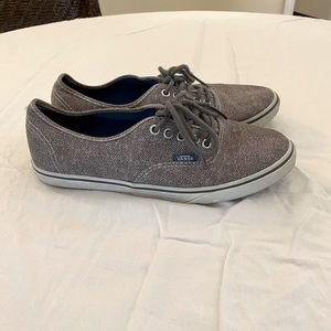Vans size 7 sneaker! Great Condition